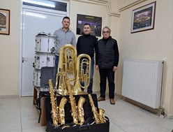 Καινούργια μουσικά όργανα για τη Φιλαρμονική του Δήμου Ελασσόνας