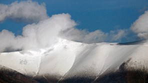 Οι χιονισμένες βουνοκορφές του Ολύμπου, σαν καρτ ποστάλ (Εικόνες)