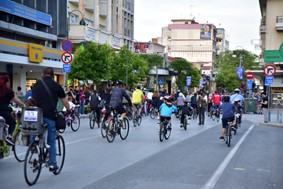 Mε μεγάλη συμμετοχή η ποδηλατοβόλτα στη Λάρισα 