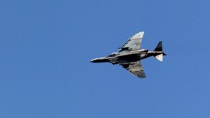 Έπεσε F-4 ανοιχτά της Ανδραβίδας - Σε εξέλιξη οι έρευνες για τον εντοπισμό των πιλότων