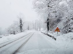 Nέα επιδείνωση του καιρού με χιόνια στη Θεσσαλία 