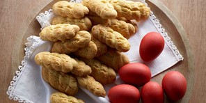 Συνταγή για πασχαλινά κουλουράκια με άρωμα τσουρέκι - Του Δημήτρη Μακρυνιώτη
