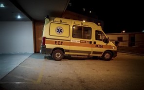 Τροχαίο στη Λάρισα - Στο νοσοκομείο 24χρονος οδηγός μηχανής 