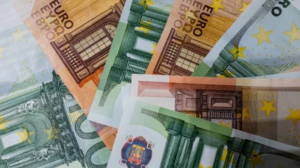 Κοινωνικό μέρισμα: Στους λογαριασμούς των δικαιούχων τα 700 ευρώ