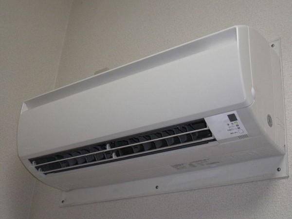 Λάρισα: Ανοικτές κλιματιζόμενες αίθουσες λόγω υψηλών θερμοκρασιών