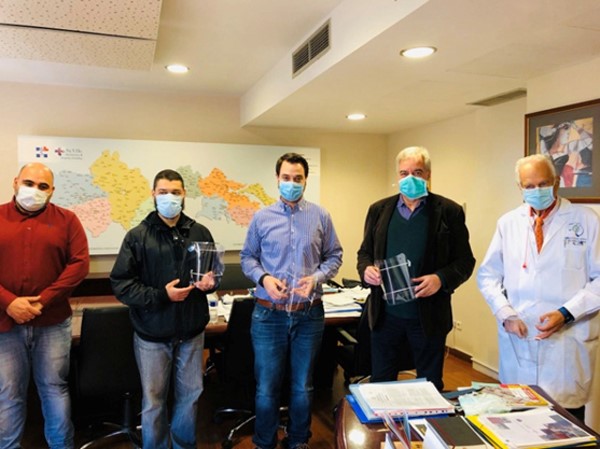 300 προστατευτικές μάσκες προσώπου παραδόθηκαν στη διοίκηση της 5ης ΥΠΕ 