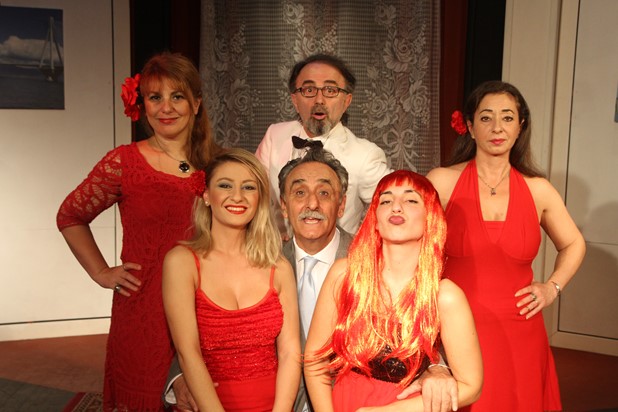"Black Humour" στις Τρεις σκηνές του Θεάτρου Τεχνών Λάρισας