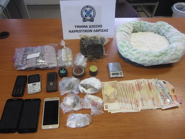 Έξι συλλήψεις στη Λάρισα για διακίνηση δύο κιλών κοκαΐνης